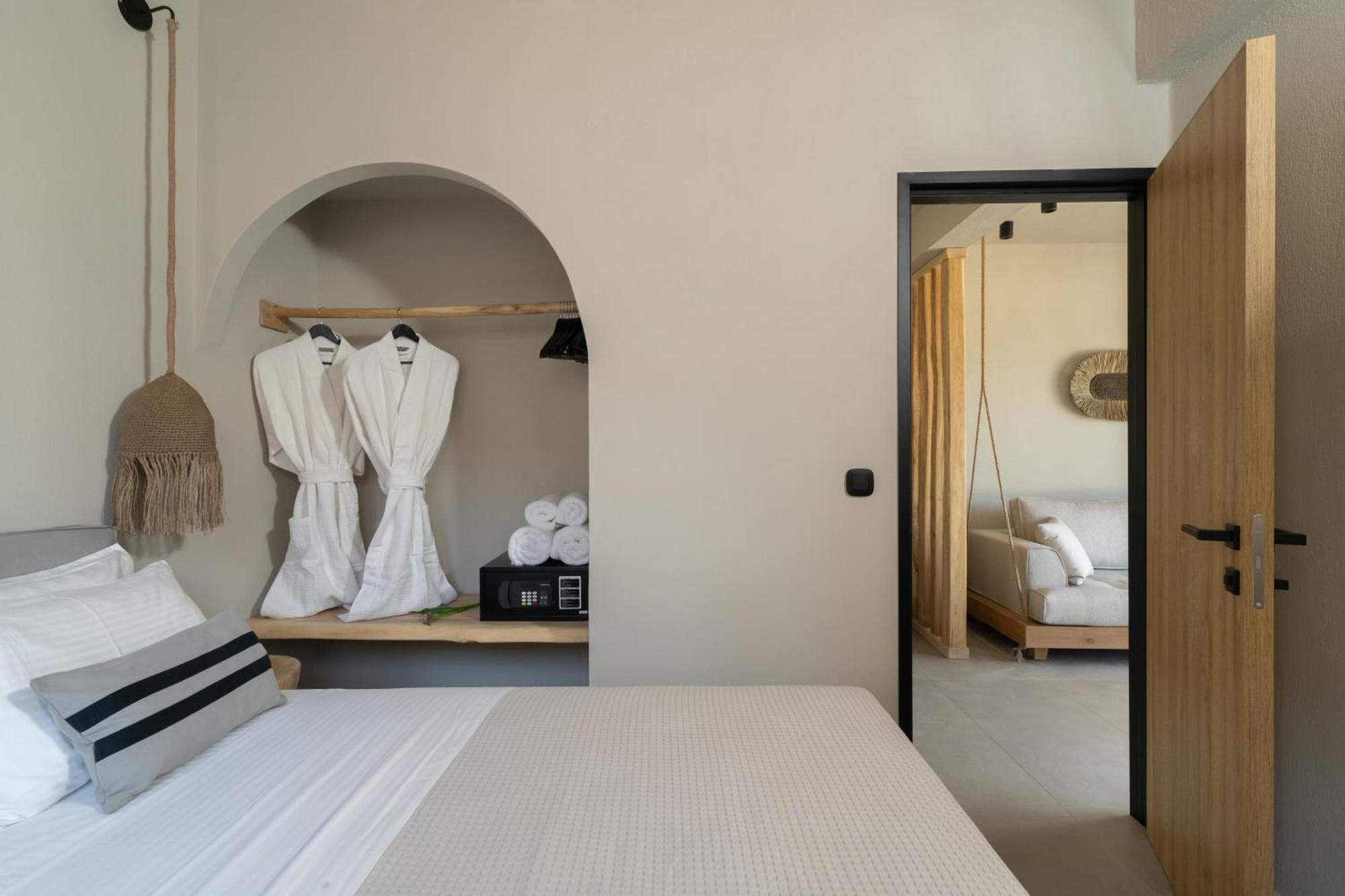 Amo Golden Suites Chrysi Ammoudia Extérieur photo