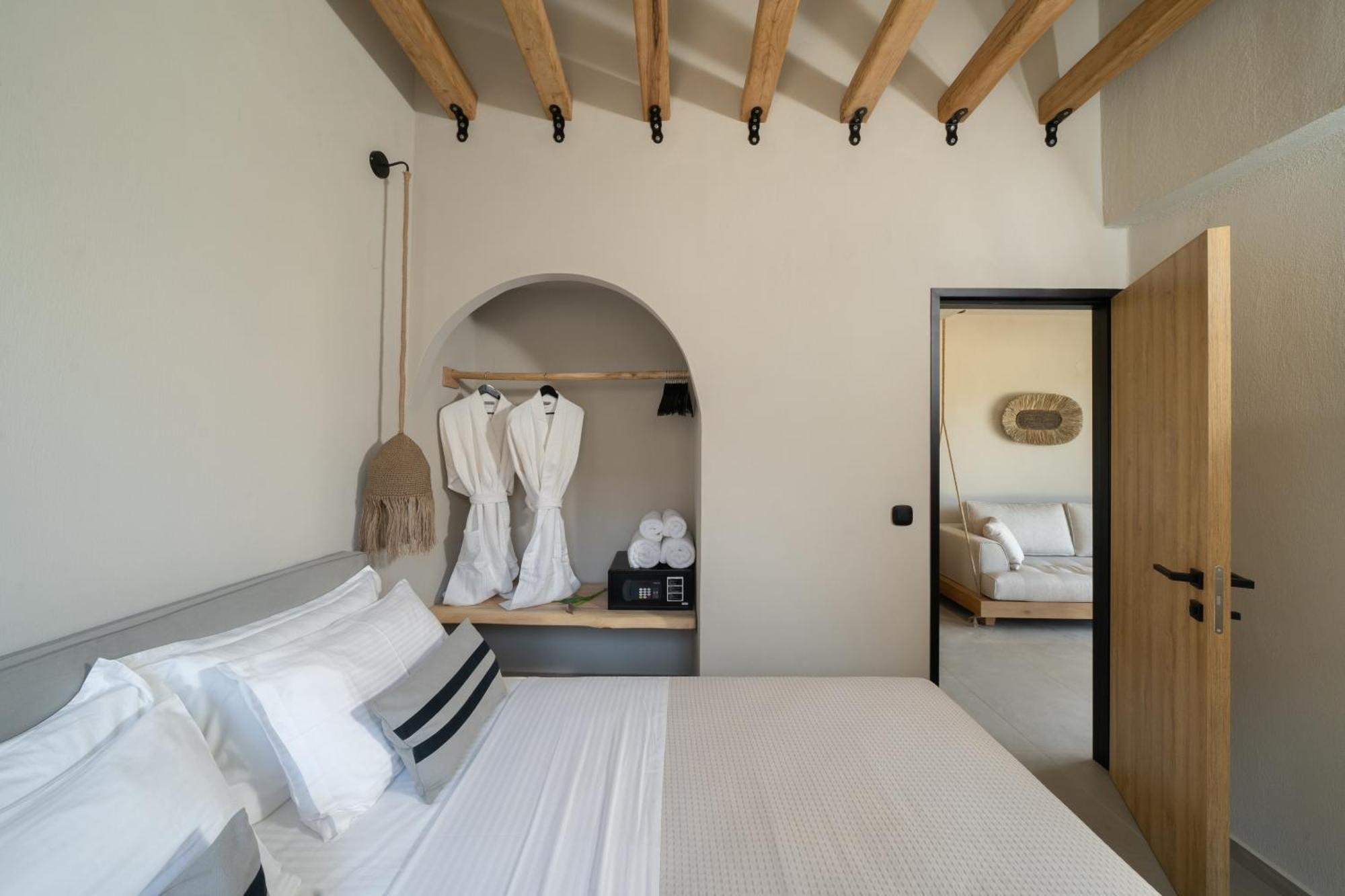 Amo Golden Suites Chrysi Ammoudia Extérieur photo