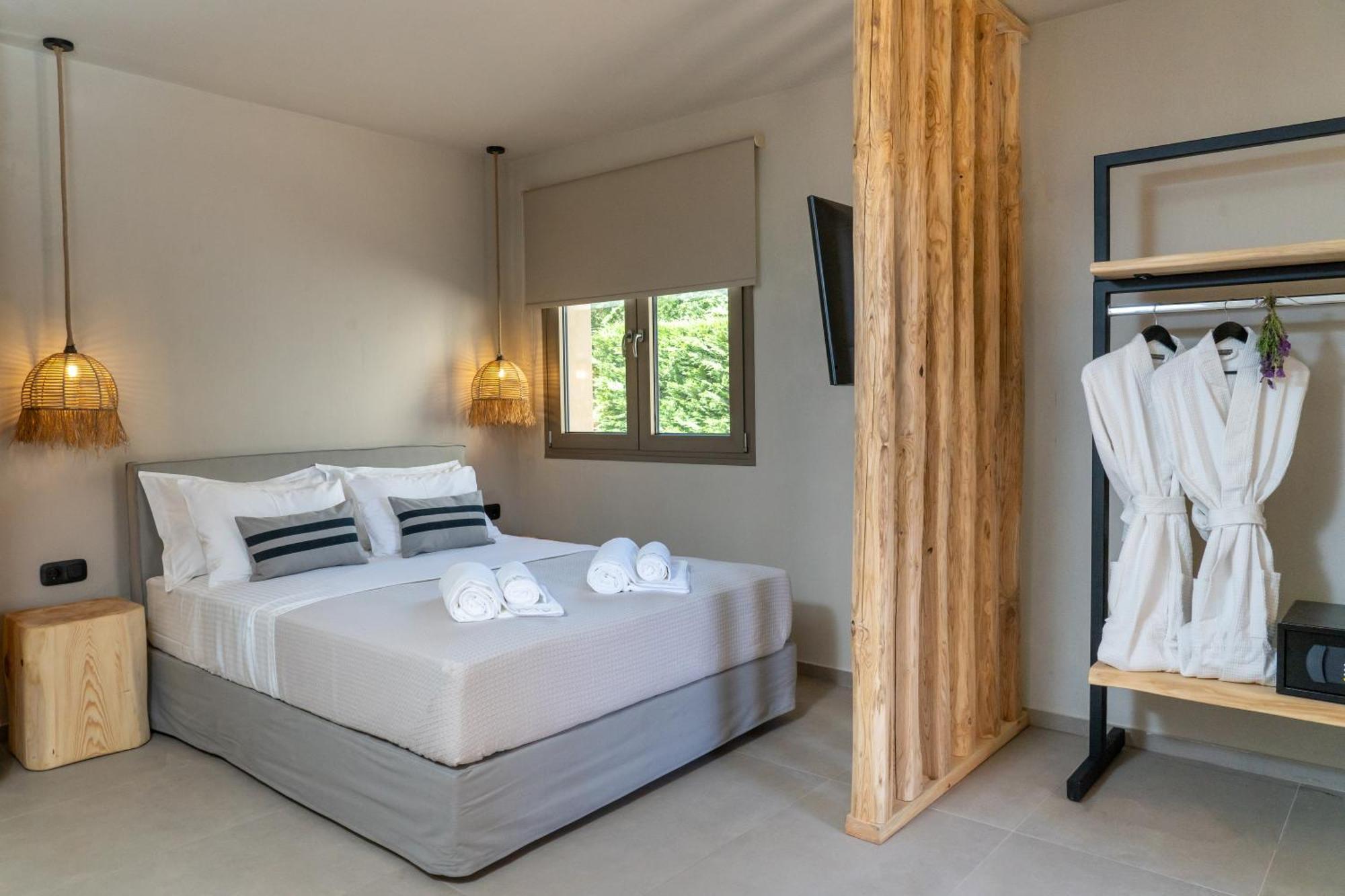 Amo Golden Suites Chrysi Ammoudia Extérieur photo
