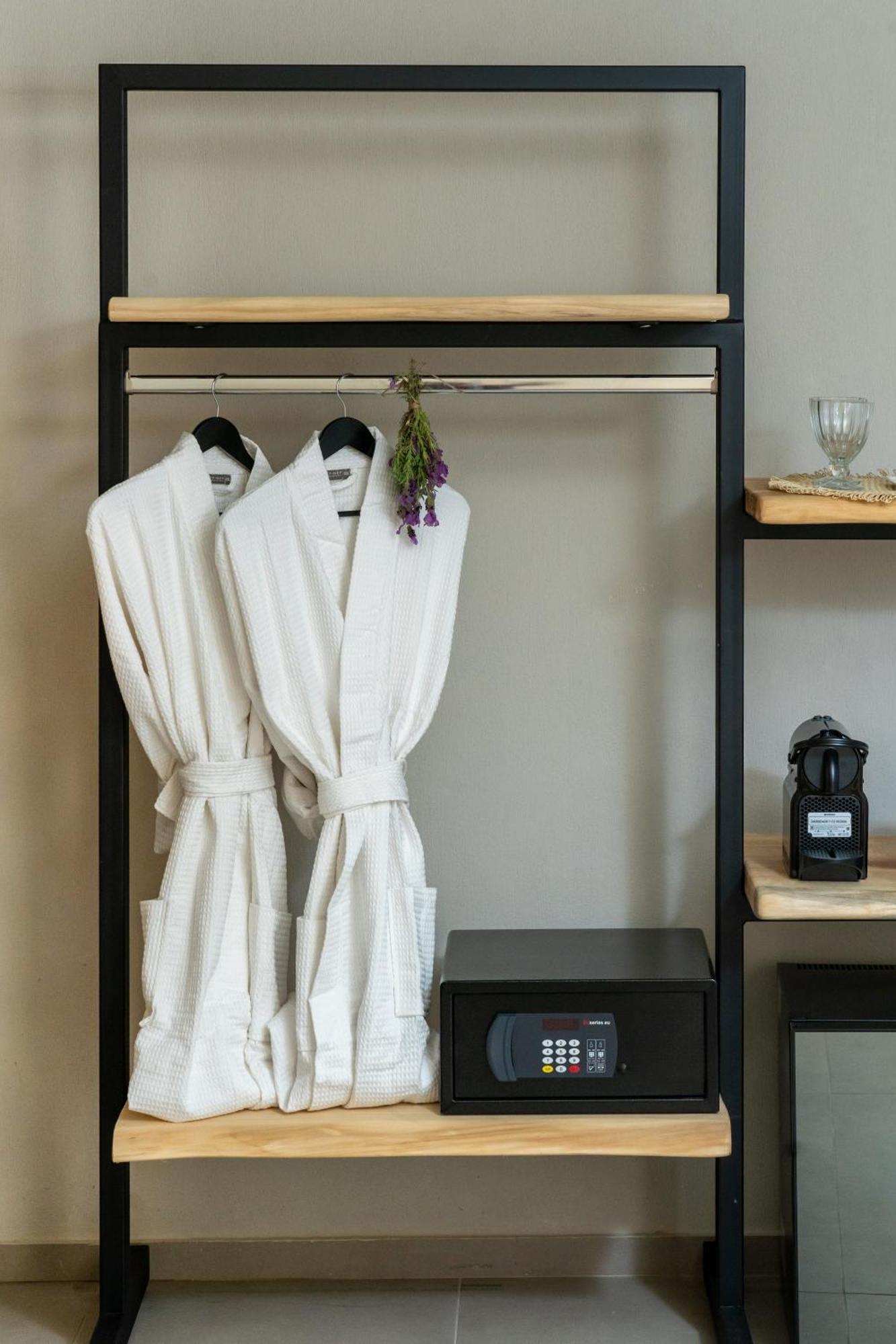 Amo Golden Suites Chrysi Ammoudia Extérieur photo